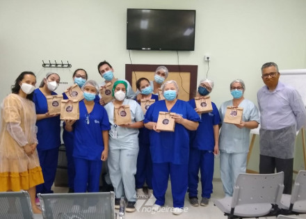 igreja-assembleia-de-deus-madureira-homenageia-profissionais-da-saude-de-artur-nogueira-nossos-herois-correio-nogueirense-c