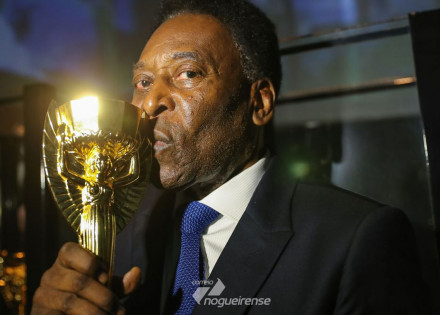 pele-80-anos-vida-longa-ao-rei-do-futebol-correio-nogueirense