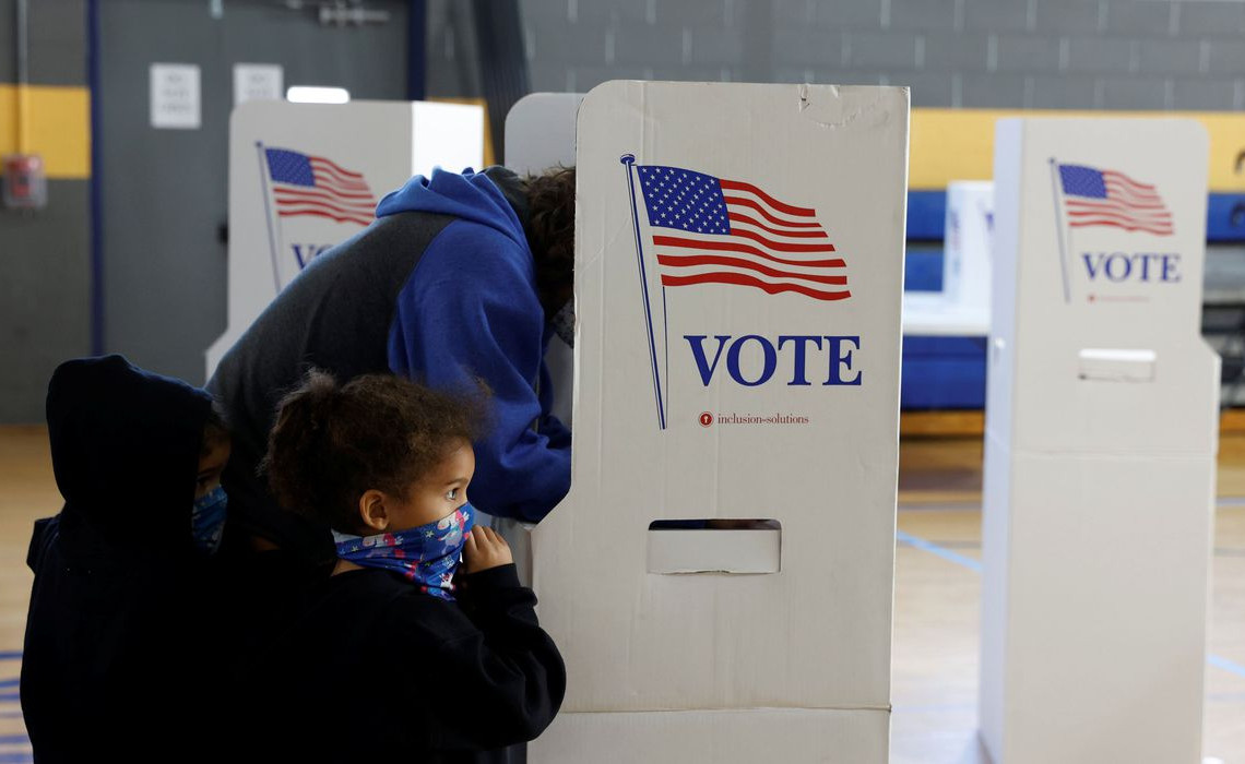 2020-11-03t184525z_448668017_rc2uvj9zpysk_rtrmadp_3_usa-election-pennsylvania_0 (1)