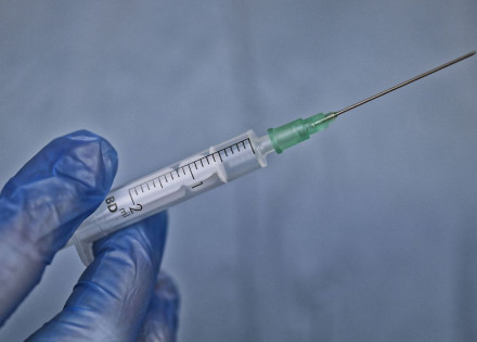 Vacina, vacinação,seringa, covid 19