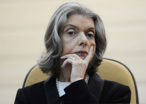 carmen-lucia-pede-manifestacao-sobre-suposto-descumprimento-de-decisao-correio-nogueirense