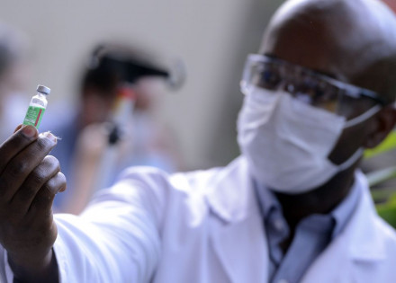 002_astrazeneca_oxford_fiocruz230120210914