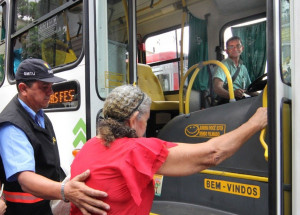 estado-de-sp-justica-mantem-transporte-gratuito-para-idosos-a-partir-de-60-anos-correio-nogueirense