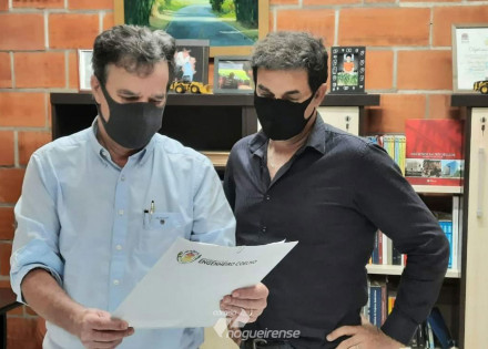 vice-prefeito-adezio-dias-entrega-reivindicacoes-sobre-estradas-rurais-ao-der-correio-nogueirense