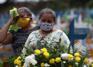 2020-04-28t175636z_323150297_rc2tdg9nkarv_rtrmadp_3_health-coronavirus-brazil-amazon