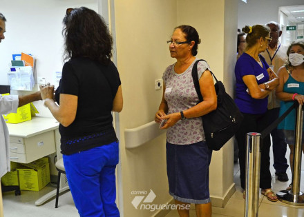 camara-aprova-projeto-que-torna-crime-furar-a-fila-de-vacinacao-correio-nogueirense