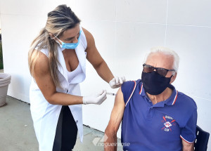 holambra-comeca-a-vacinar-idosos-a-partir-de-88-anos-correio-nogueirense