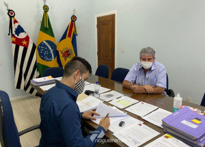 lucas-sia-assina-regularizacao-fundiaria-que-beneficiara-194-familias-correio-nogueirense-capa