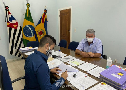 lucas-sia-assina-regularizacao-fundiaria-que-beneficiara-194-familias-correio-nogueirense-capa