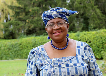nigeriana-ngozi-okonjo-iweala-torna-se-primeira-mulher-a-liderar-omc-correio-nogueirense