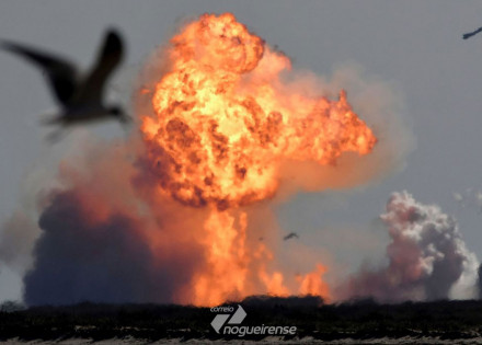prototipo-de-foguete-explode-na-aterrissagem-apos-teste-de-lancamento-correio-nogueirense