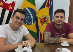 apos-crise-sia-e-davi-se-reconciliam-correio-nogueirense