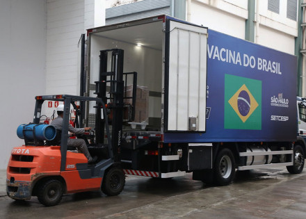 butantan-envia-mais-33-milhoes-de-doses-de-vacina-ao-governo-correio-nogueirense