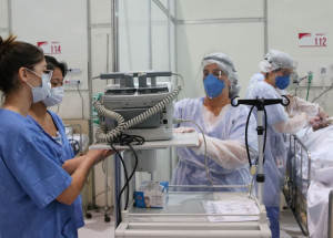 enfermeiros_em_hospital_de_campanha