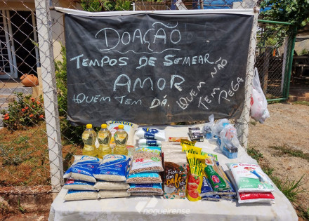 moradoras-criam-em-artur-nogueira-mesa-solidaria-para-doar-alimentos-em-meio-a-pandemia-de-coronavirus-correio-nogueirense-1