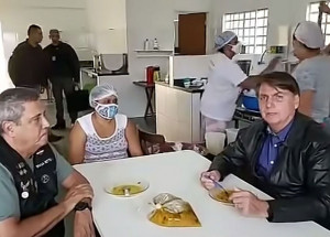 a-guerra-da-minha-parte-nao-e-politica-e-uma-guerra-que-realmente-tem-a-ver-com-o-futuro-da-nacao-disse-bolsonaro-correio-nogueirense