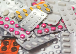 anvisa-alerta-para-riscos-da-automedicacao-correio-nogueirense