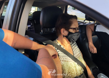 artur-nogueira-faz-drive-thru-para-aplicar-2a-dose-em-idosos-de-68-anos-nesta-segunda-correio-nogueirense