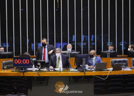 camara-dos-deputados-aprova-projeto-de-lei-que-torna-escolas-servicos-essenciais-correio-nogueirense