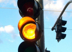 cicinho-solicita-manter-semaforos-em-estado-de-atencao-amarelo-no-periodo-noturno-em-artur-nogueira-correio-nogueirense