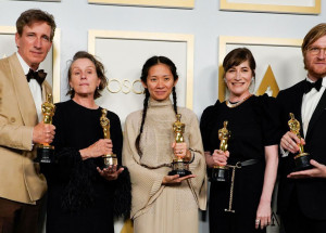 nomadland-sobreviver-na-america-leva-3-principais-premios-do-oscar-correio-nogueirense