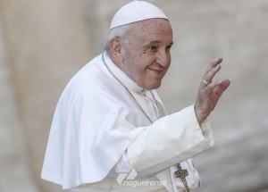 papa-encontra-pessoas-carentes-que-recebem-vacina-no-vaticano-correio-nogueirense