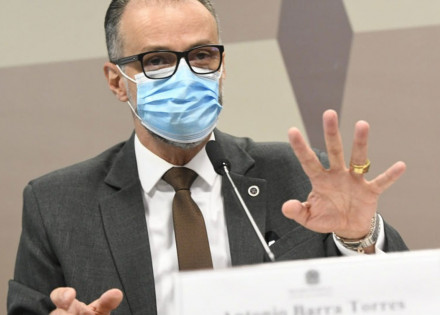 barra-torres-confirma-ter-havido-sugestao-de-mudar-bula-da-cloroquina-correio-nogueirense