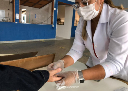 funcionarios-da-apae-sao-testados-contra-a-covid-19-em-artur-nogueira-correio-nogueirense