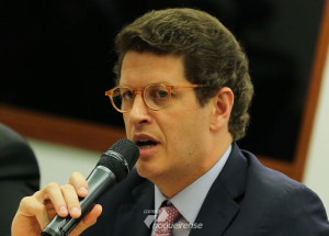 salles-se-diz-surpreso-e-classifica-operacao-da-pf-de-desnecessaria-correio-nogueirense