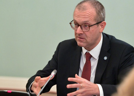 2021-04-15t114103z_1650657630_rc2bwm9f6w9c_rtrmadp_3_health-coronavirus-who-europe