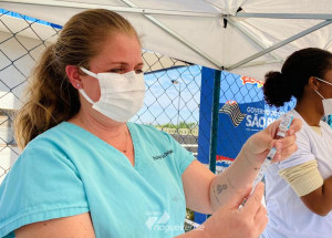 artur-nogueira-vacina-2-407-pessoas-contra-a-covid-19-em-tres-dias-correio-nogueirense-capa