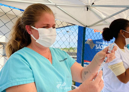 artur-nogueira-vacina-2-407-pessoas-contra-a-covid-19-em-tres-dias-correio-nogueirense-capa