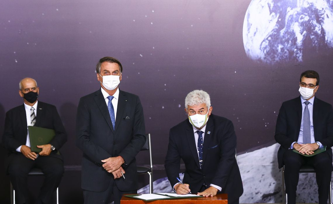 assinatura-programa-nasa-artemis_1mcamgo_abr_150620211818-14_0