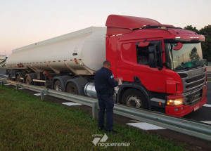bandidos-tentam-roubar-caminhao-e-fazem-motorista-refem-em-artur-nogueira-correio-nogueirense-capa