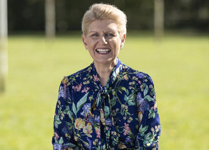 debbie_hewitt_presidente_federacao_de_futebol_da_inglaterra