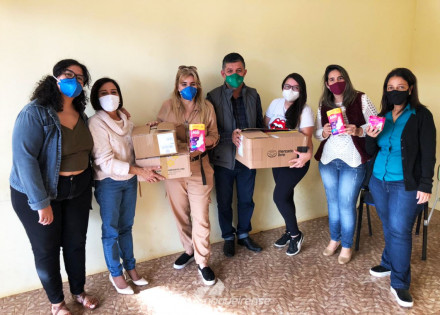 jovens-fazem-doacao-de-absorventes-para-assistencia-social-de-artur-nogueira-correio-nogueirense