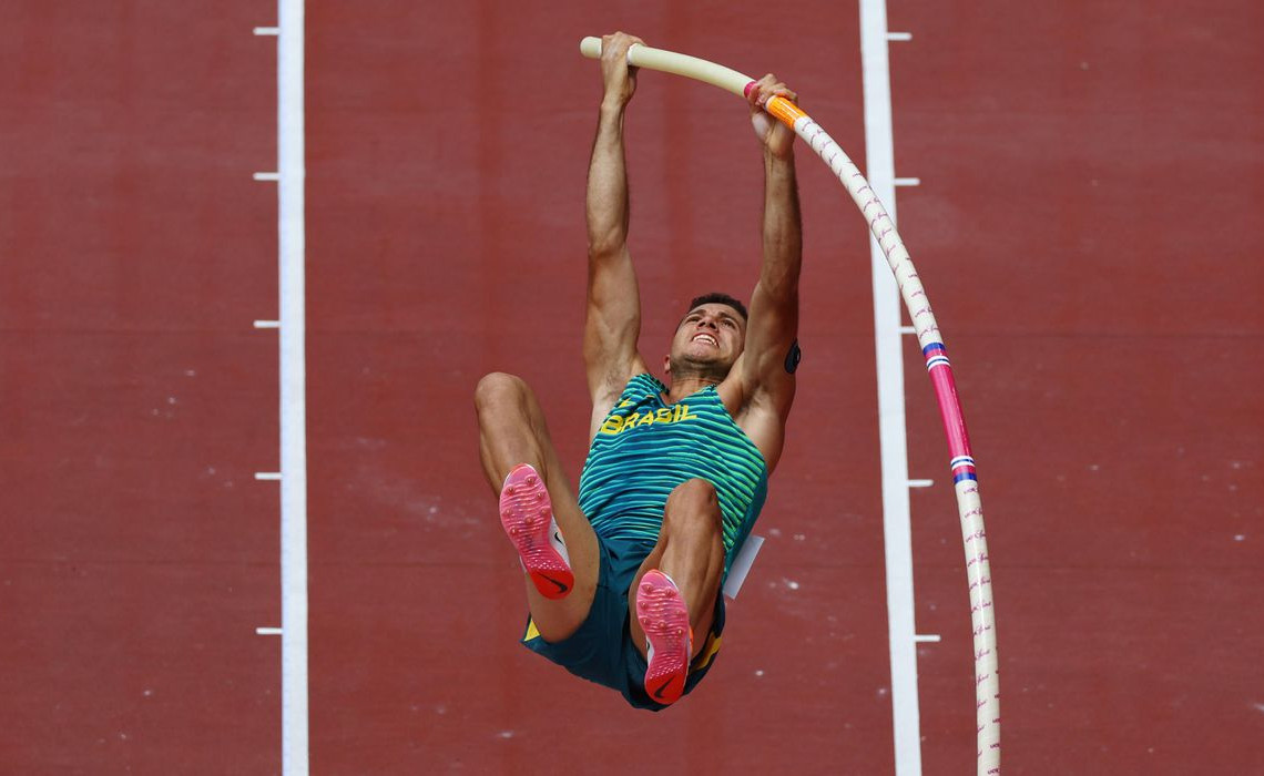 2021-07-31t013209z_1284459166_sp1eh7v049jql_rtrmadp_3_olympics-2020-ath-m-plevault-qual