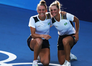 bronze-luisa-stefani-e-laura-pigossi-entram-para-a-historia-do-tenis-brasileiro-correio-nogueirense