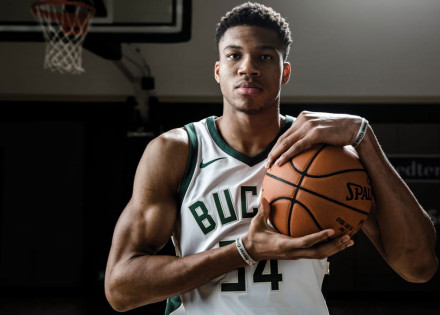 giannis-antetokounmpo-uma-trajetoria-de-cinema-na-nba-correio-nogueirense