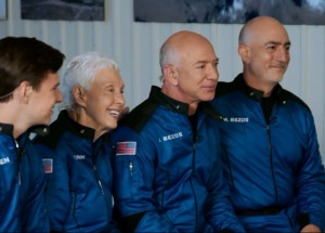 jeff-bezos-homem-mais-rico-do-mundo-decola-em-viagem-espacial