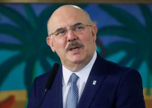 ministro-da-educacao-defende-retorno-das-aulas-presenciais-correio-nogueirense
