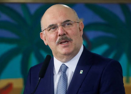 ministro-da-educacao-defende-retorno-das-aulas-presenciais-correio-nogueirense
