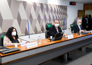 servidora_regina_celia_oliveira