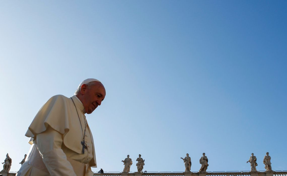 O Papa Francisco participa da audiência geral semanal no Vaticano,
