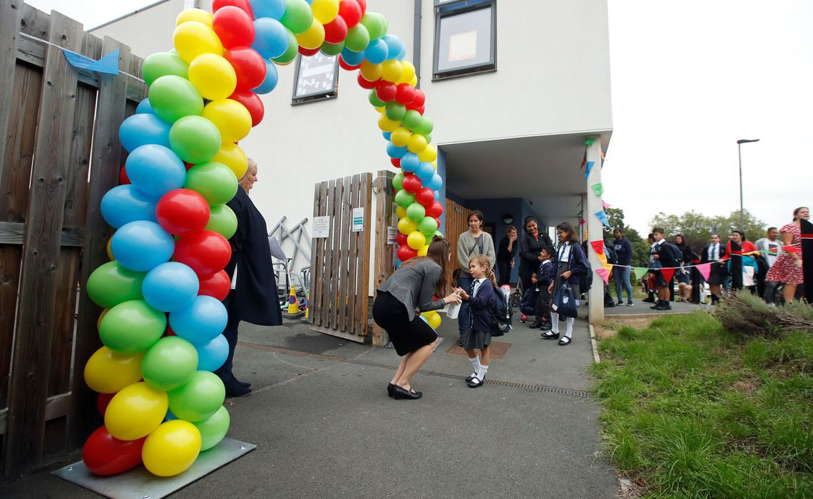 2020-09-03t144935z_1_lynxmpeg821bq_rtroptp_4_health-coronavirus-britain-schools