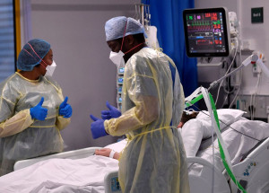 2021-04-06t234132z_1_lynxmpeh351le_rtroptp_4_health-coronavirus-brain