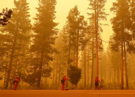 2021-08-08t000000z_524715466_rc2b1p9a4p7a_rtrmadp_3_usa-wildfires-california