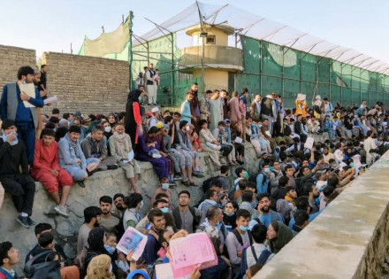 2021-08-25t130635z_982637550_rc2ccp9xp1al_rtrmadp_3_afghanistan-conflict-kabul-airport_0