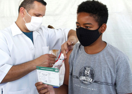 artur-nogueira-inicia-nesta-quarta-feira-vacinacao-contra-a-covid-19-em-adolescentes-de-17-anos-correio-nogueirense