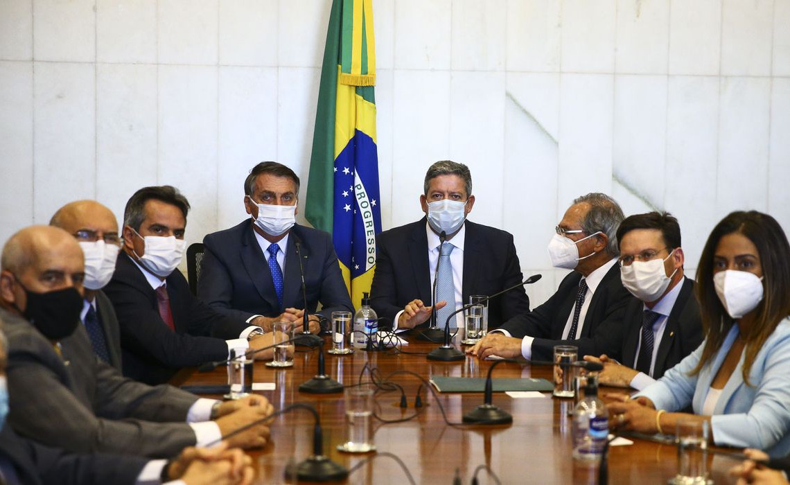 novo-bolsa-familia_mcamgo_abr_0908202118118